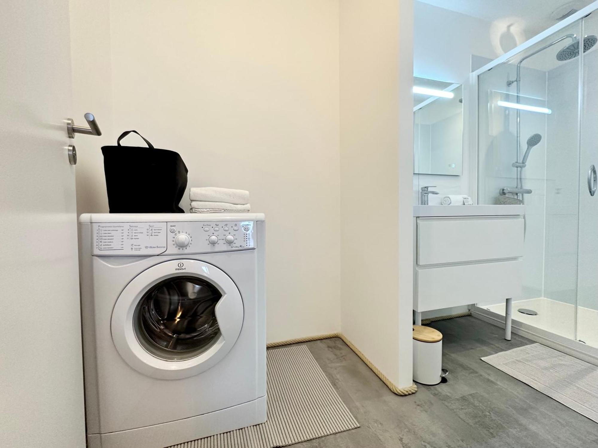 Le Despiau - Parking - Clim - Fibre - Proche Base Apartment